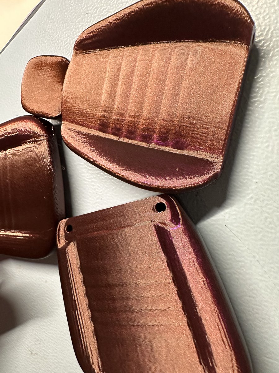 KutilDomaci's tweet image. První bed (teda 15., abych nemusel vyměňovat zavedený filament) hotov. Vypadá to parádně. 
@prusament Mystic Brown PLA
@Prusa3D MINI+ InputShaper
#MartysLandy #3Dsets