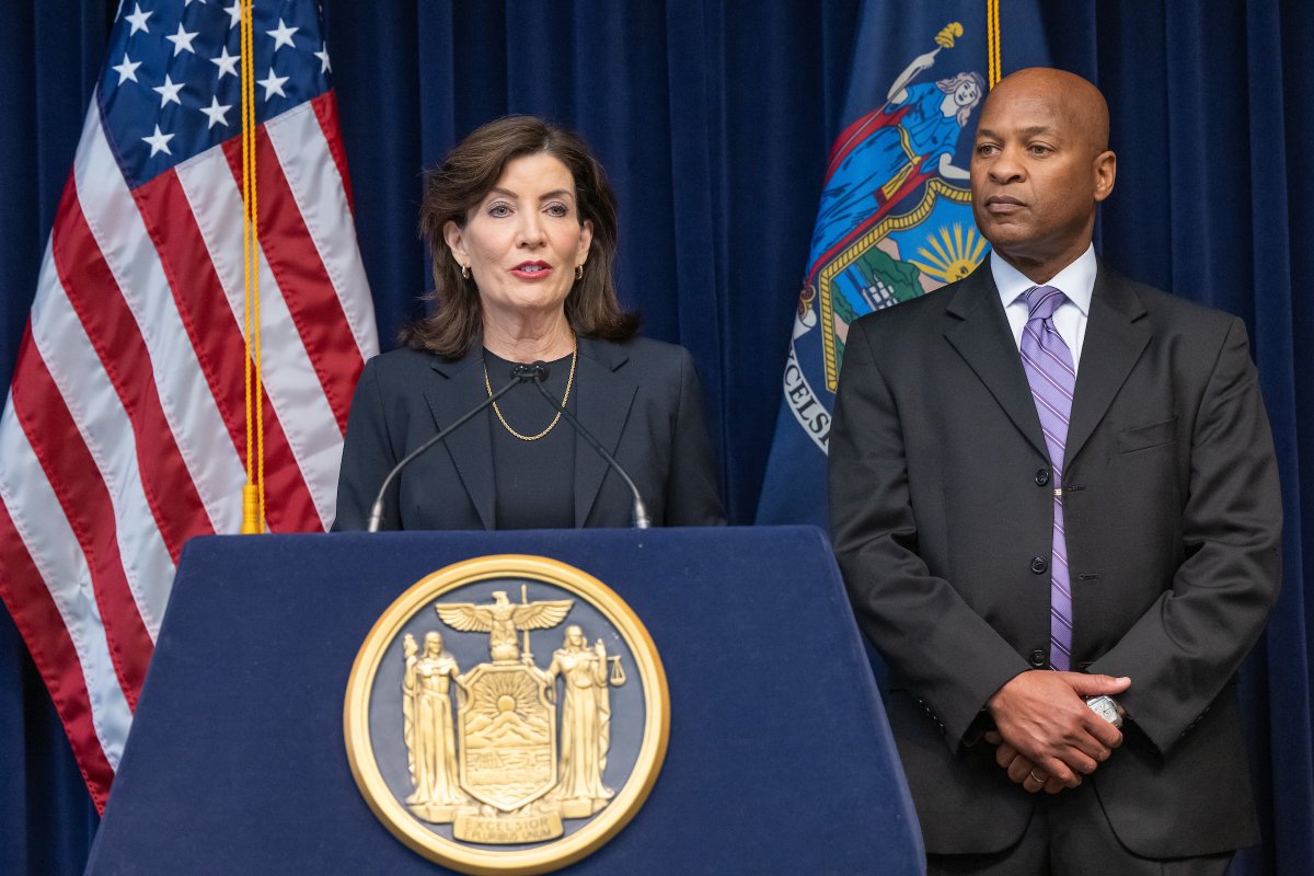 Governor Kathy Hochul tweet media