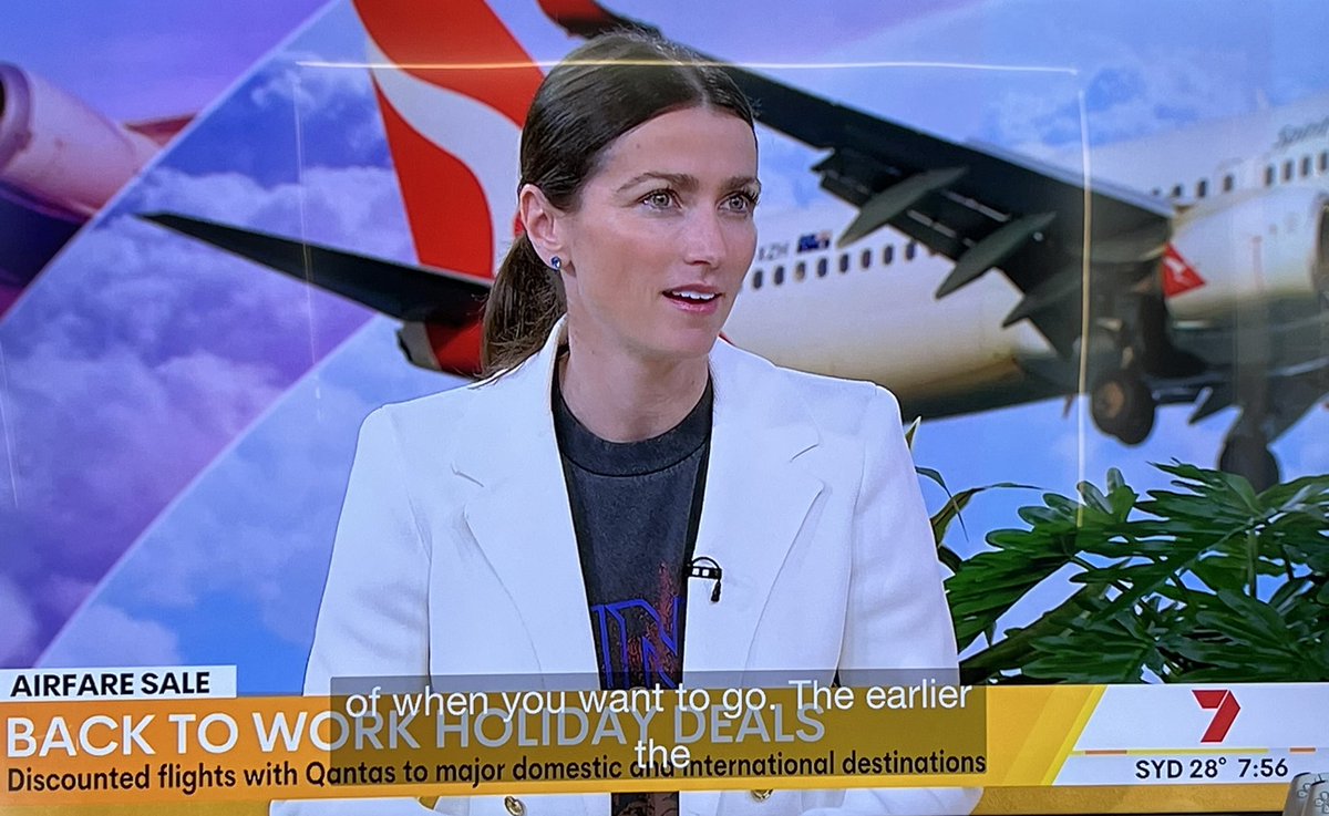 parmadaze's tweet photo. @juliemarienolke doppelgänger on Australian morning TV? https://t.co/HyGgwGsHti