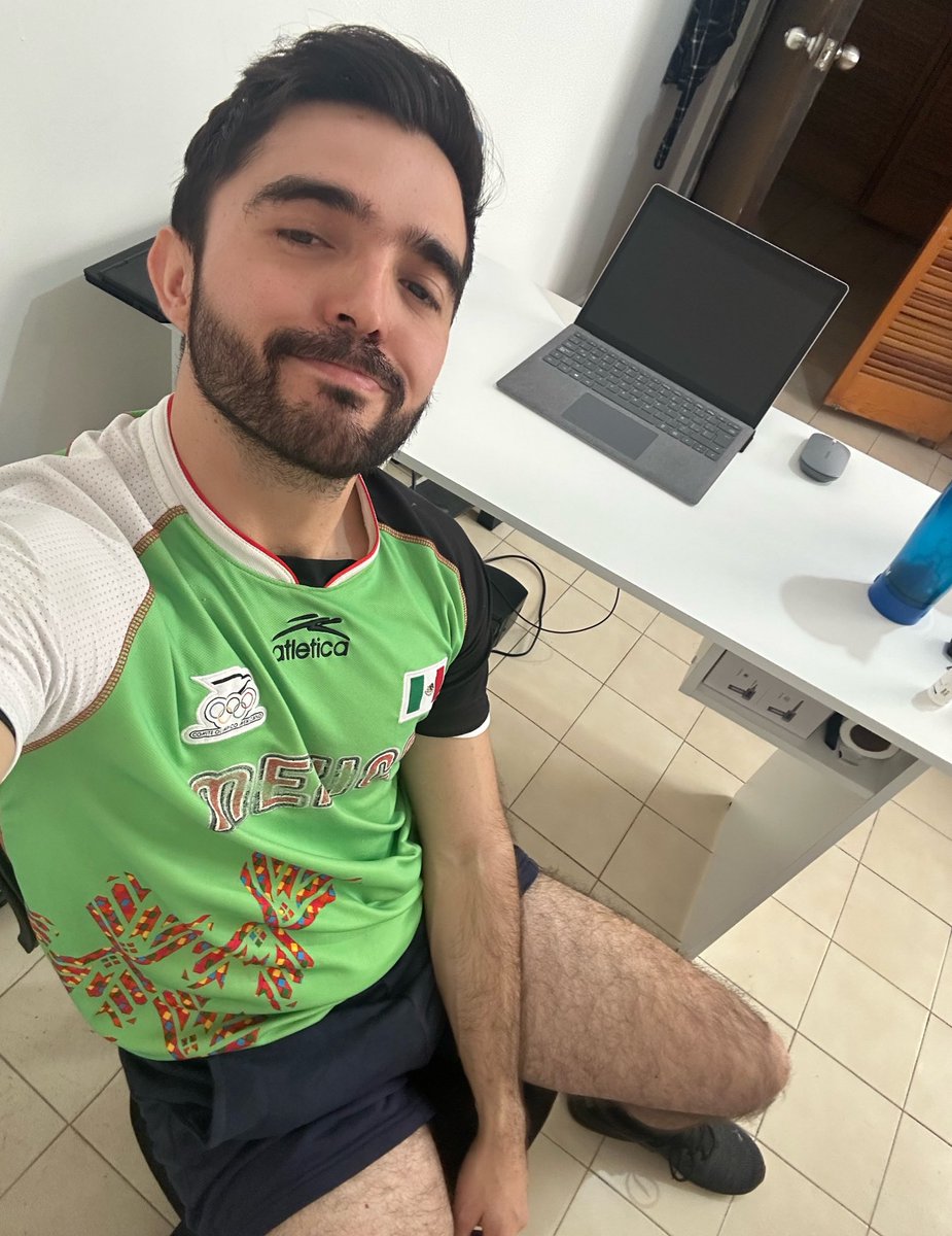 ¿Quiénes son los afortunados que todavía están disfrutando del #HomeOffice 😄✨😏?