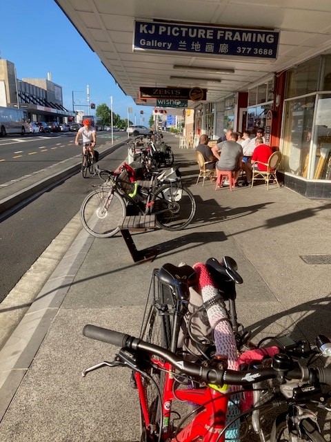JoJohnson5's tweet photo. Great start to February's Aotearoa Bike Challenge @LovetoRide_ with a @BikeAKL Bike Breakfast! 🚲😍🌏 #ClimateAction + love those #YarnForPride colourful bike rack covers 🏳️🌈 https://t.co/ksEN3AjJlY