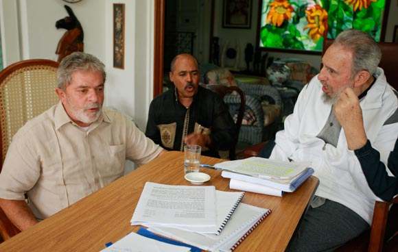 DaineryHF's tweet photo. 2008: Escribe Fidel la cuarta parte de la reflexión: Lula  
En su último encuentro con Lula, expresa importancia y el simbolismo que tuvo la visita y el último encuentro con Lula, desde el punto de  vista personal y revolucionario. @PaulinoPrezVie1 https://t.co/Z45e809InC