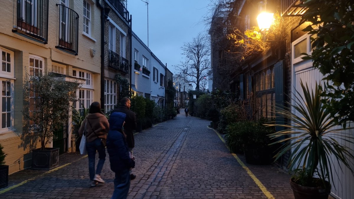 bazgrolki's tweet photo. Pierwszy dzień i pełen zachwyt. #LONDYN ❤️ https://t.co/Z89XjoeV3O