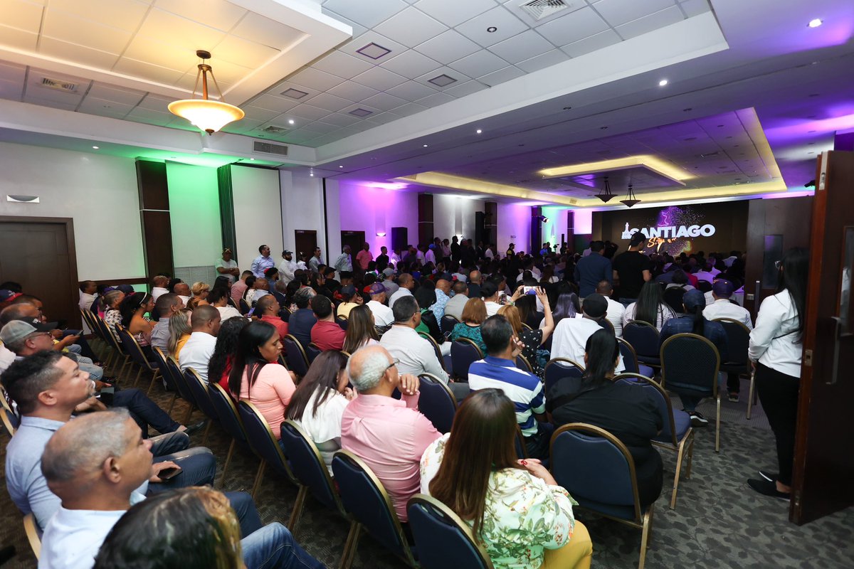 VictorFadulL's tweet photo. Santiago Somos Todos es resultado de un trabajo con los sectores y grupos sociales, plasmando sus sueños, un Plan de Gobierno Municipal para seguir mejorando su calidad de vida. 

Es un honor presentarlo ante ustedes, rarificando el compromiso de llevar a nuestra Ciudad Corazón al siguiente nivel.

#PlandeGobierno #Santiagosomostodos #VíctorFadulalcalde #Alcaldía #CiudadCorazón #GestiónMunicipal #Municipio #PLD #FuerzadelPueblo #PRD #OpciónDemocrática