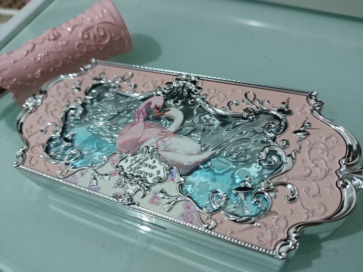 wangjidvthauls's tweet photo. @dearyzhuo #fromdearyzhuo 🫶🏻

thank you for this pretty set 💗 the items arrived safe n sound, the packaging was superb, &amp; secure ! ty also for the updates 🎀 https://t.co/erG1uLebBE