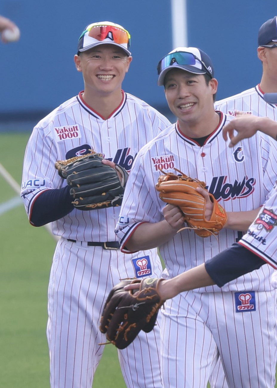 山田哲人、西川遥輝サイン入りアディダスプロフェッショナルトップス 