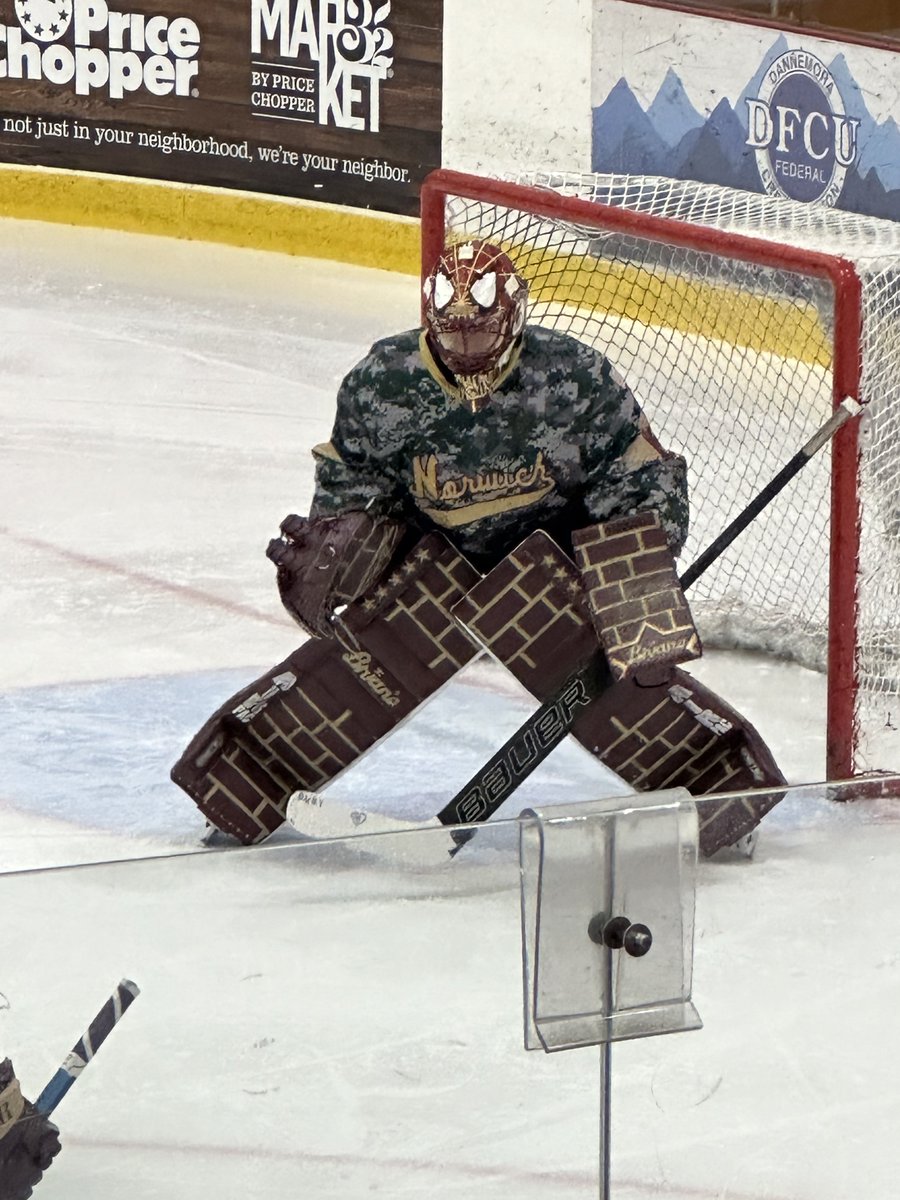 Check out the fit from <a href="/BryceWalcarius/">Bryce Walcarius</a> on <a href="/NorwichMHKY/">Norwich Men's Ice Hockey</a> 

#d3hky <a href="/NorwichCadets/">Norwich Cadets</a>