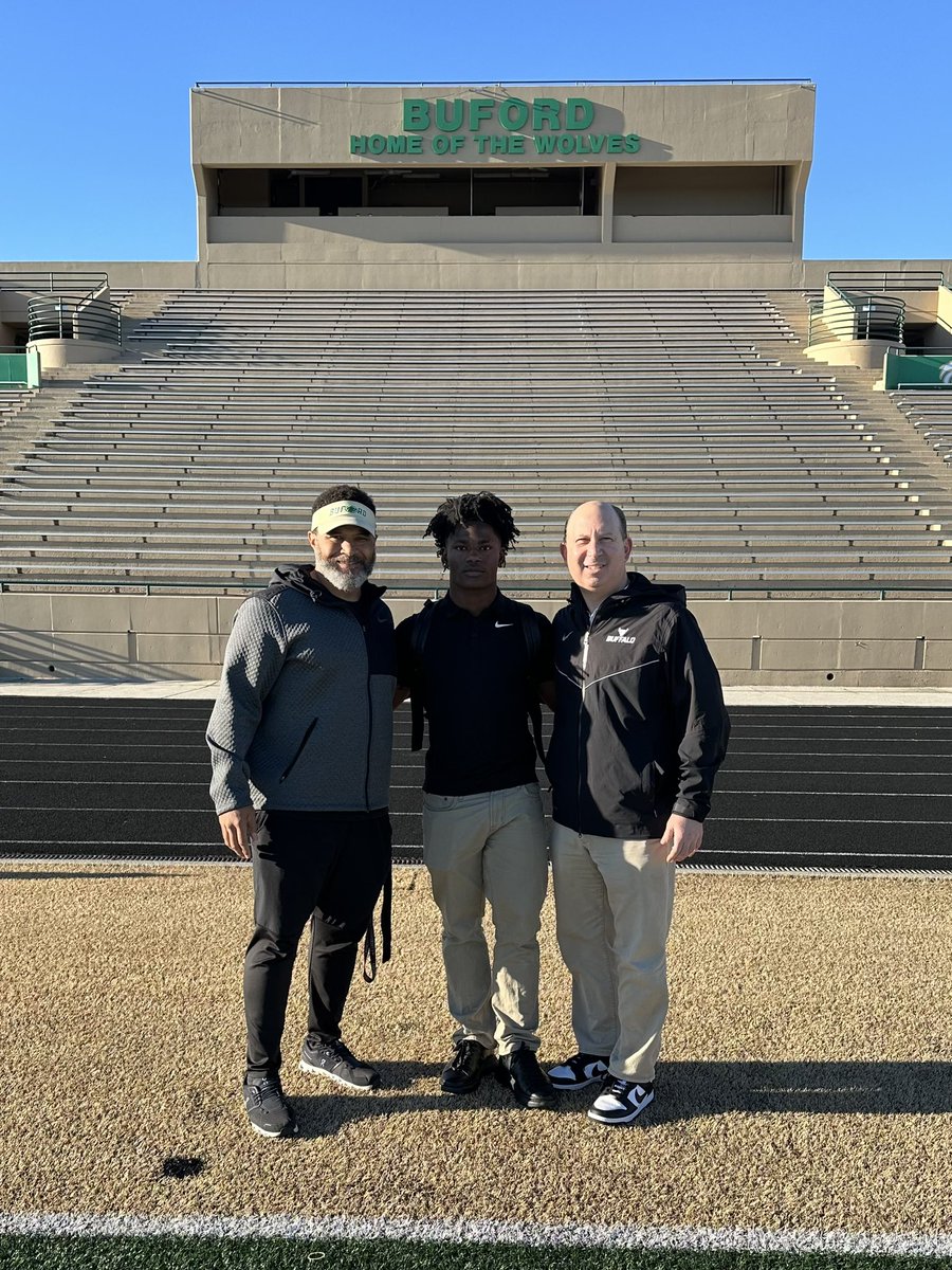 Great seeing my former coach @Pete_Lembo . Proud that my player @_Kobiblackwell will have the opportunity to represent Buford in Buffalo under his leadership! @UBFootball @buford_football