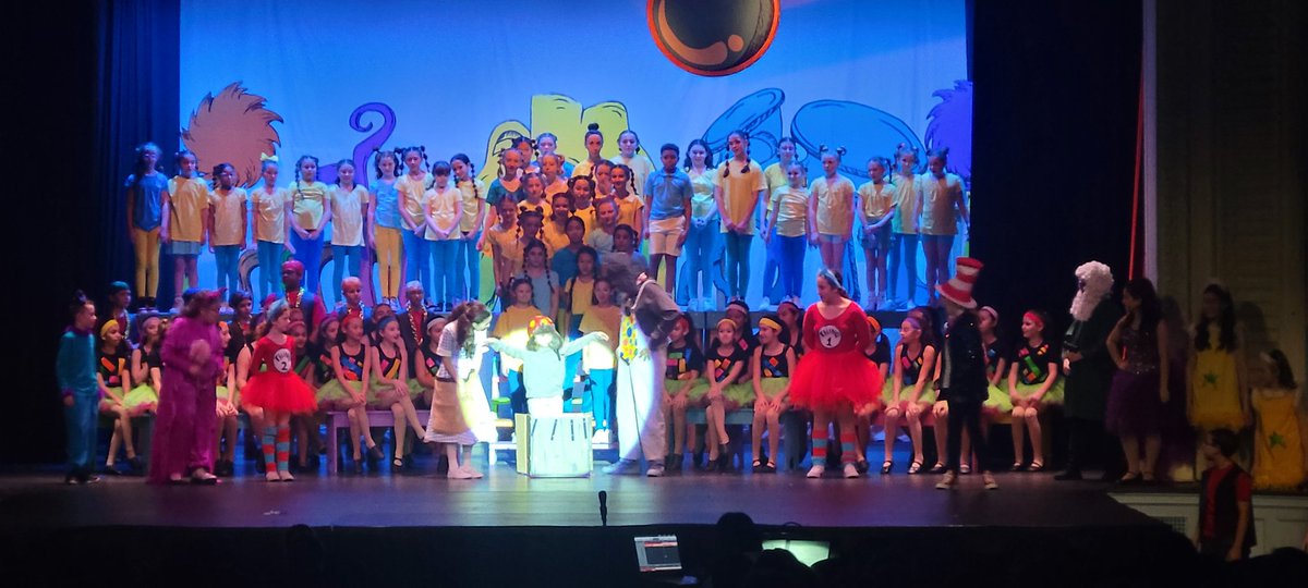 Yopp! Today <a href="/MineolaMS/">Mineola Middle School</a> Drama performed Seussical Jr for their MS peers, <a href="/Jackson_Ave/">Jackson Ave School</a> 4th grade,  <a href="/MeadowDriveElem/">Meadow Drive School</a> 2nd grade and <a href="/Hampton/">Hamp*</a> 2nd grade. #MineolaProud <a href="/MineolaUFSD/">Mineola UFSD</a> Tickets are on sale now. mineolahs.booktix.net