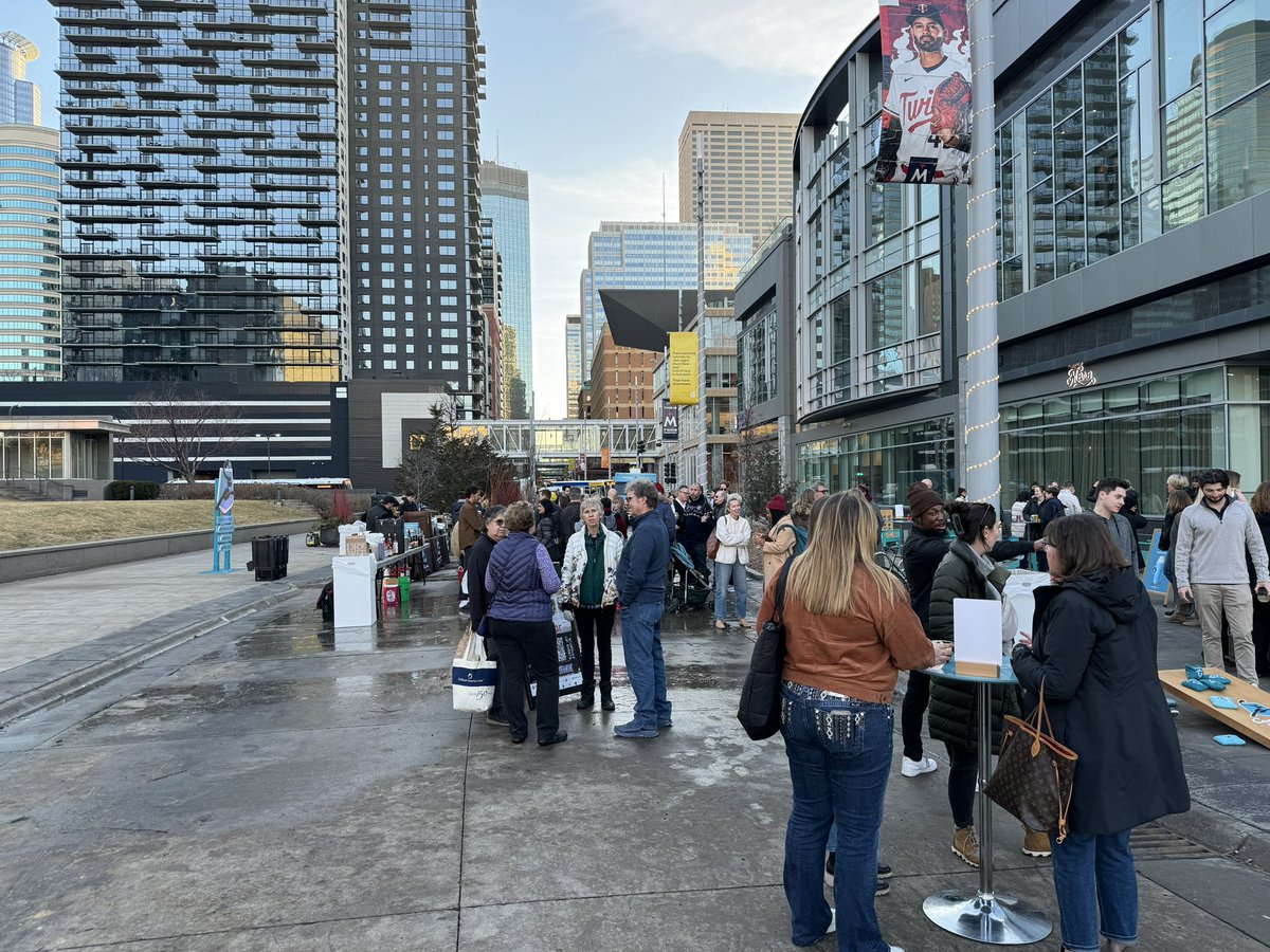 johnerent's tweet photo. This is the stuff we could do more of if we got the buses off Nicollet. A 50-foot-long ice bar right on Nicollet, with a nice turn-out on an early Wednesday afternoon! The festival goes for several more days, so get there before the bar melts!! #mymplsdt #mplsdowntown https://t.co/yl5qdnKR5y