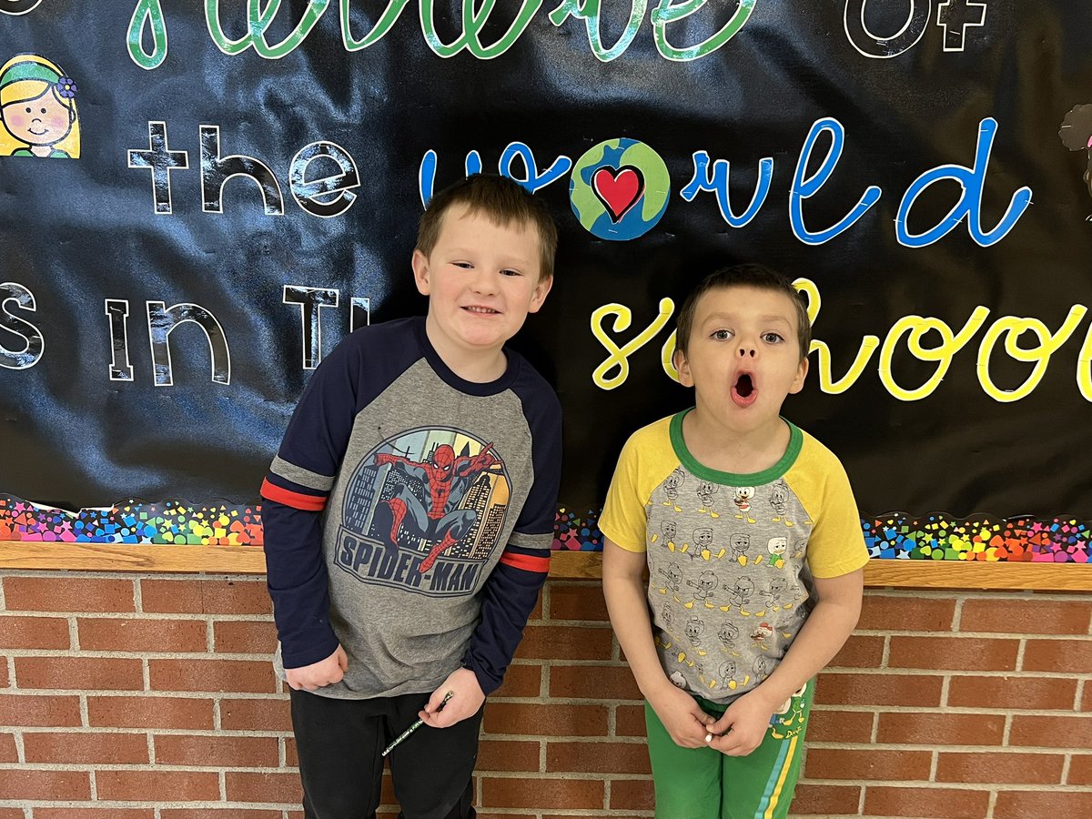 PrincipalGeist's tweet photo. Congratulations to Miles and Oliver for earning a special edition of the Principals’ Pride Award! They were pumped! #SFLionPride #SFESLionPride 💚🦁🤍 https://t.co/sKm1ol42Cv
