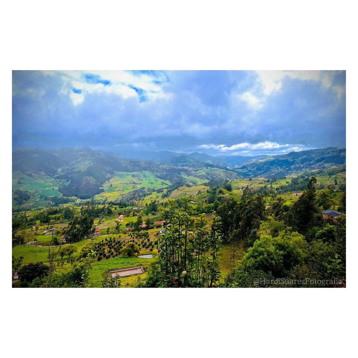 HarolAnDrums's tweet photo. Una Hermosa Visita al Mágico pueblito de #nuevocolón en #boyacá ⛪️ y al frente se ve #turmeque solo postales y #paisajesboyacenses #harolsuarezfotografia #photography #church #iglesia #nuevocolon #pueblitosdeboyacá #2024 #enero #villahitfilms #harolandrumsphotography #postales https://t.co/wIewxvKtig