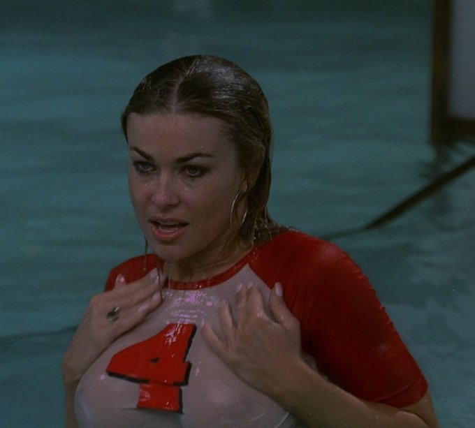 what's ur fav #carmenelectra movie? 💋 https://t.co/wFjR1WAQKP<a href="/tag/carmenelectra"class="tags">#carmenelectra</a>