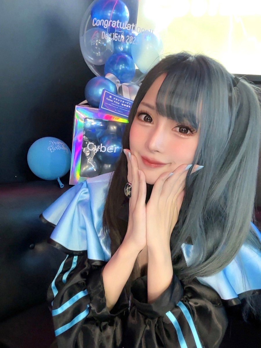 lapis_chihiro's tweet photo. らむめろちゃんご来店されました💎🫧
束感まつ毛が可愛い🩵🩵🩵

#マツエク #マツエクデザイン #束感マツエク https://t.co/dCuWiqqP95