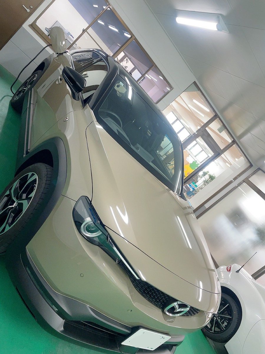 mazdagotanda's tweet photo. ジルコンサンドのMX30が日曜まで当店で試乗可能です!
2トーンでかっこいい上にロータリーエンジンなのでおすすめです🙆♀️
#SUV #car #cars #auto
#MX30EV #MX30REV https://t.co/LWCxpB8h1p