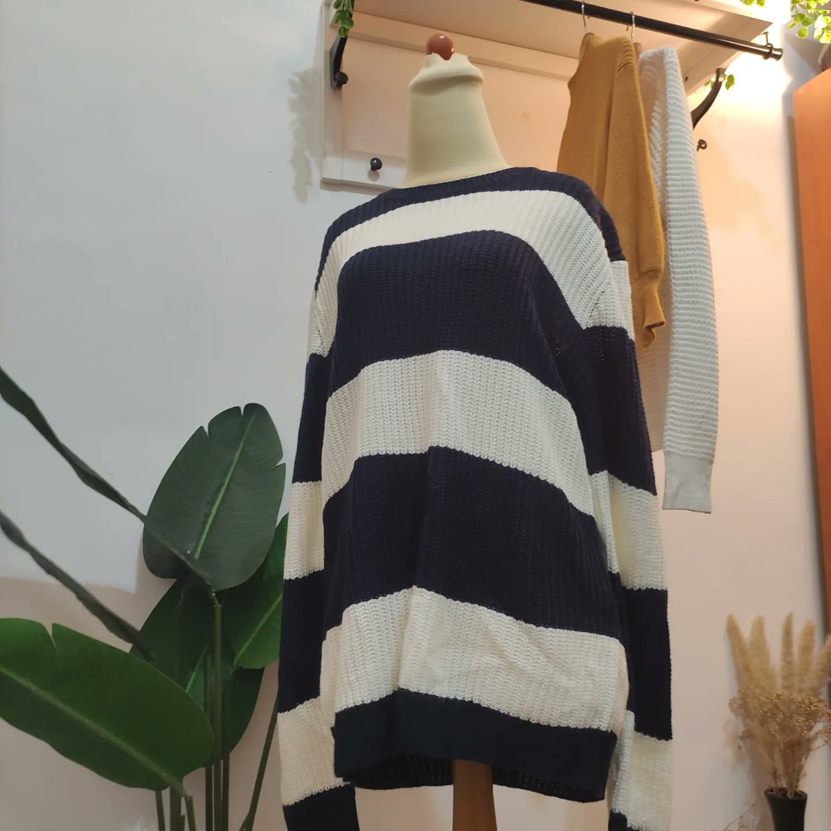 Cumi_Art's tweet photo. Hye saya ada jual KNITWEAR PREMIUM. Boleh shopping dekat ig kita 🥺

IG: https://t.co/QqX5aRTgoP

More design coming soon! https://t.co/COMQz4cPPE