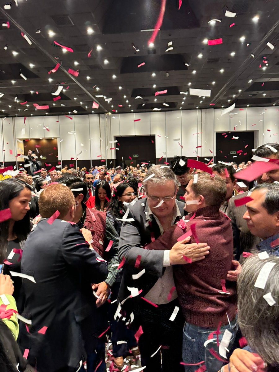 Gran reunión con liderazgos de Álvaro Obregón, 34 años de caminar juntos para construir el futuro . Felicitaciones a Javier Lopez Casarín y a los organizadores .Ánimo todo va a estar bien !!