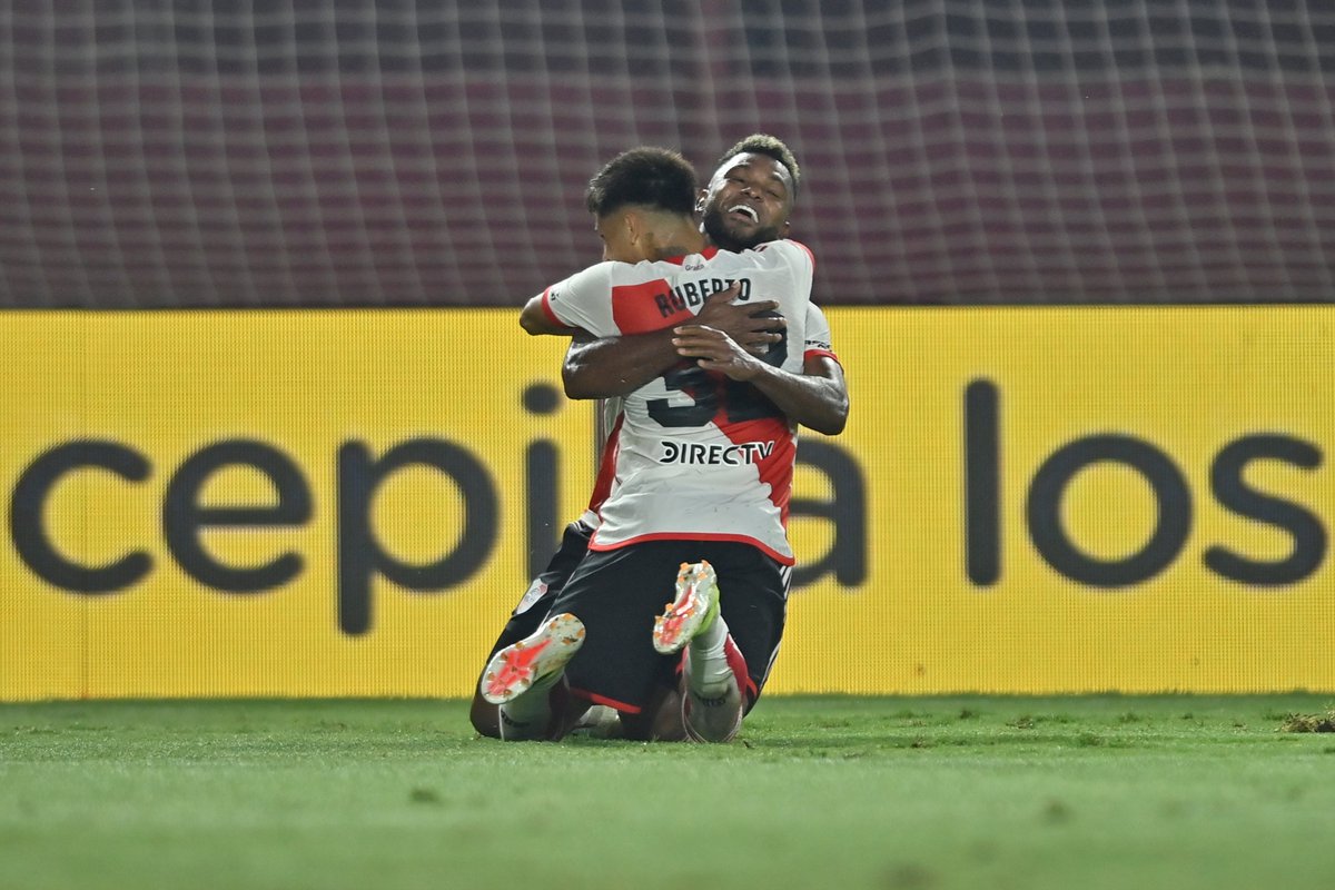 DOBLE 9⃣ 🤜💥🤛