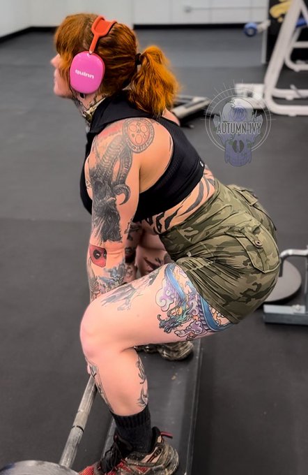 Post leg day and noticing striation that has been gradually built up on. Taking a moment to be proud