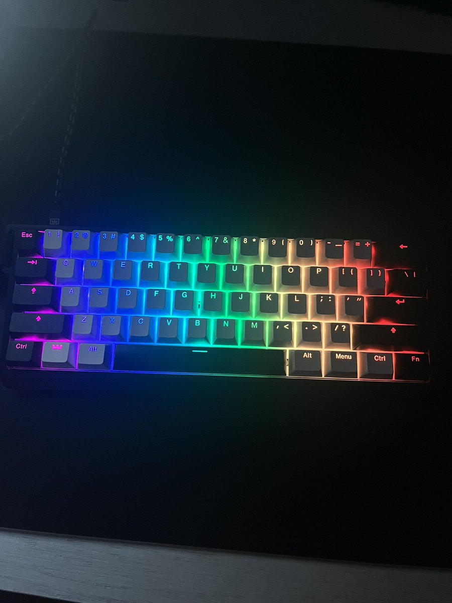 ploszyfn's tweet photo. ✨ New keyboard✨ https://t.co/1nLXjBNmGl