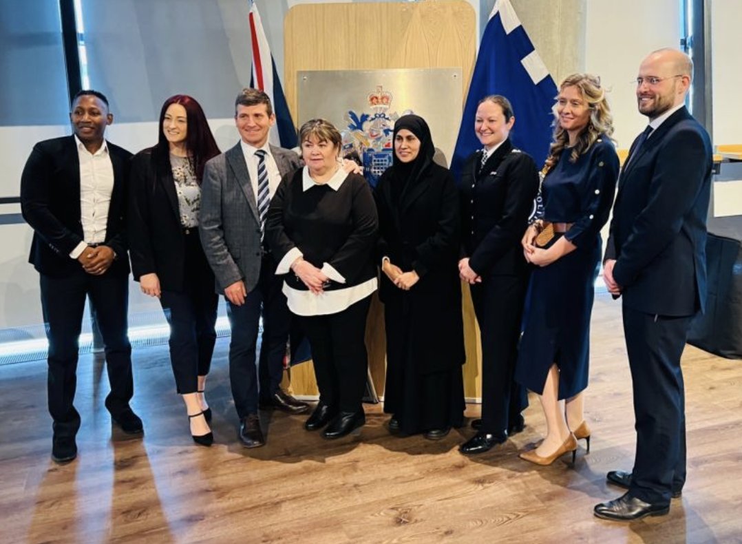 DIVERT (@divertlondon) on Twitter photo Our DIVERT APP team awarded a BCU Commanders Commendation for work supporting 14-25yr olds in Camden & Islington Of 250+ referrals from Metropolitan Police officers in 2yrs over 40% benefitted from their engagement finding a route from offending into #ete opportunities <a href="/LDN_VRU/">London's Violence Reduction Unit</a> Our DIVERT APP team awarded a BCU Commanders Commendation for work supporting 14-25yr olds in Camden & Islington Of 250+ referrals from Metropolitan Police officers in 2yrs over 40% benefitted from their engagement finding a route from offending into #ete opportunities <a href="/LDN_VRU/">London's Violence Reduction Unit</a>