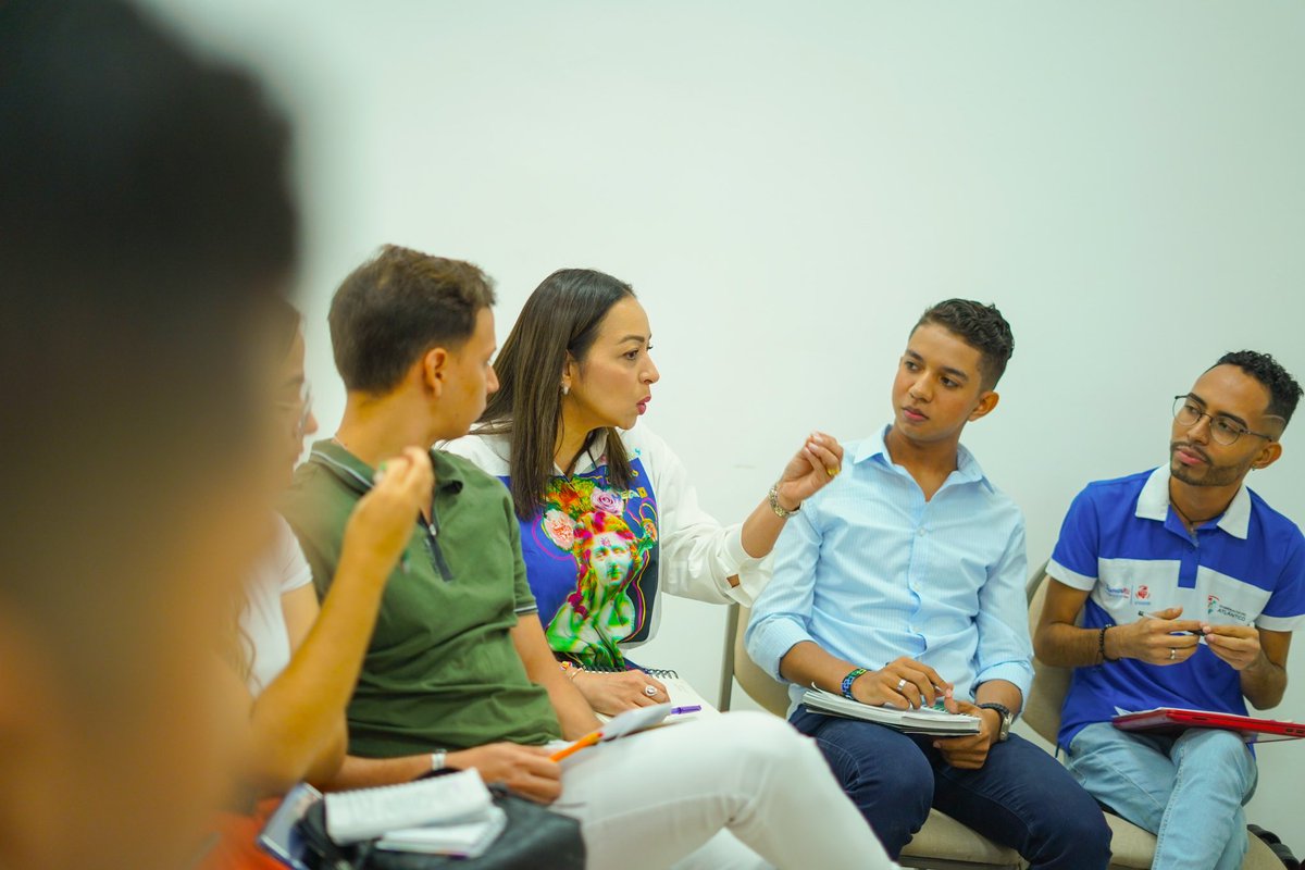 KarinaLlanosT's tweet photo. En la construcción de la hoja de ruta departamental para los próximos años, escuchamos a los jóvenes y personas con discapacidad quienes expresaron sus ideas y así construir metas ajustadas a las realidades y necesidades que generen una sostenibilidad social mas efectiva en el departamento.