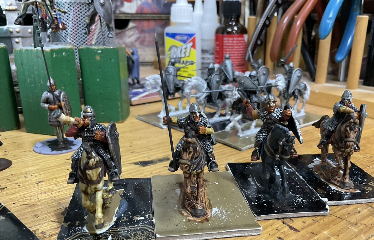 Oldwargamer's tweet photo. #WIP Currently working on some more #Norman #Knights from @WargamesFoundry. Also some more 40mm knights from #ReconquerDesigns.
#wargaming #wargames #wargamer https://t.co/LZABHAyitZ