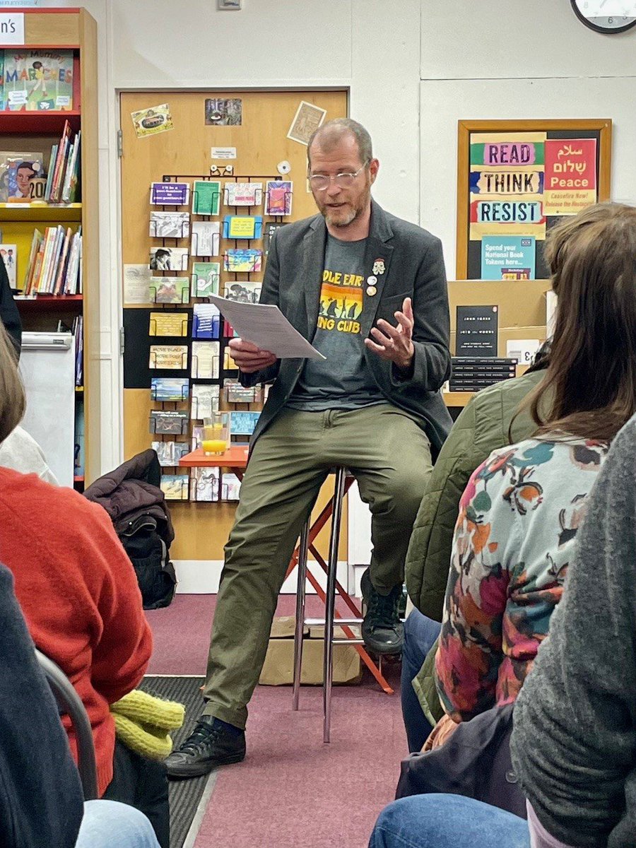 John Yorke, bestselling author of Into the Woods, talks to @ntuhum students & public for NTU's Nottm CW Hub at @FiveLeavesBooks, hosted by CW senior lecturer @williamivory, & supported by superb students Penny Harrison (who also interviewed John) & Steve Katon. It was packed!