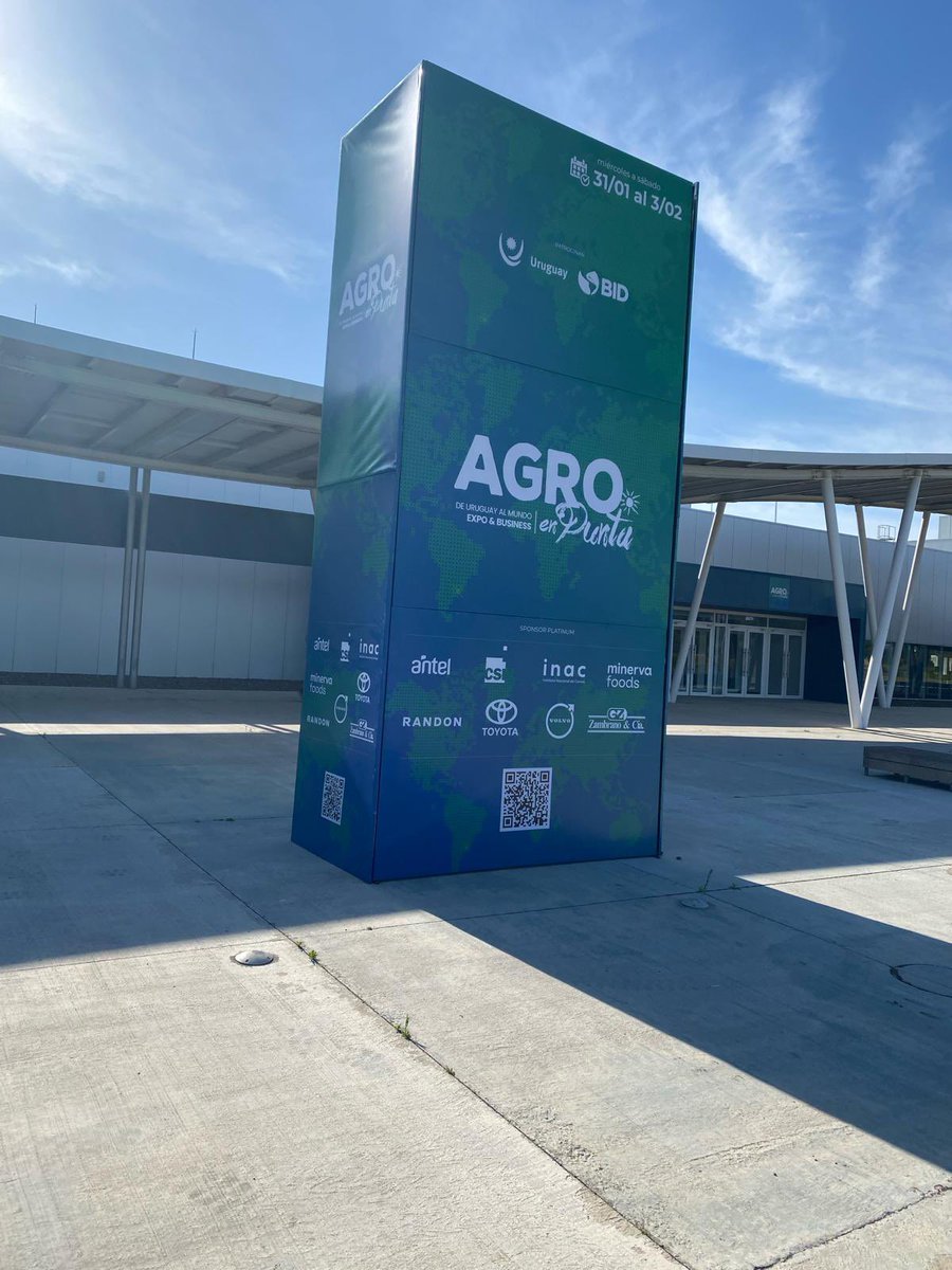 KSAembassyUY's tweet photo. S. E. Emb. Eyad Hakeem participó hoy en la inauguración oficial de la primera exposición Agro In Punta, en presencia del Presidente de la República del Uruguay, un gran número de ministros, Autoridades Gubernamentales y Representantes. de Organismos Internacionales. https://t.co/f5xBTQzNTC