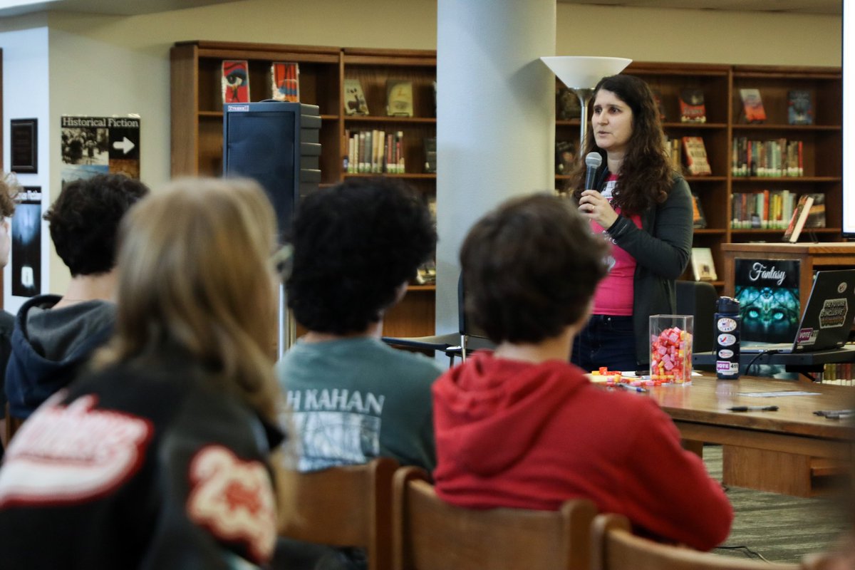JBHS_dispatch's tweet photo. SENIORS TO VOTERS: To encourage senior voter registration ahead of the primary election, today’s Government classes visited the library for a presentation by the League of Women Voters. The Texas primary election will be held on March 5.

📸: Austin Ikard and Alex Edwards https://t.co/03MBfKmbqM