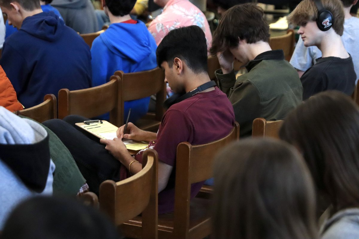 JBHS_dispatch's tweet photo. SENIORS TO VOTERS: To encourage senior voter registration ahead of the primary election, today’s Government classes visited the library for a presentation by the League of Women Voters. The Texas primary election will be held on March 5.

📸: Austin Ikard and Alex Edwards https://t.co/03MBfKmbqM