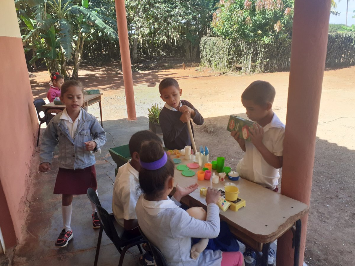 Con un taller de cierre culmina la visita de Ayuda Metodológica al municipio avileña de Baraguá  donde prevaleció la demostración y el intercambio con la estructura municipal y de las instituciones educativas visitadas. <a href="/LatirAvileno/">Latir Avileño</a>
<a href="/LobainaZulima/">Zulima Lobaina Olazabal</a>