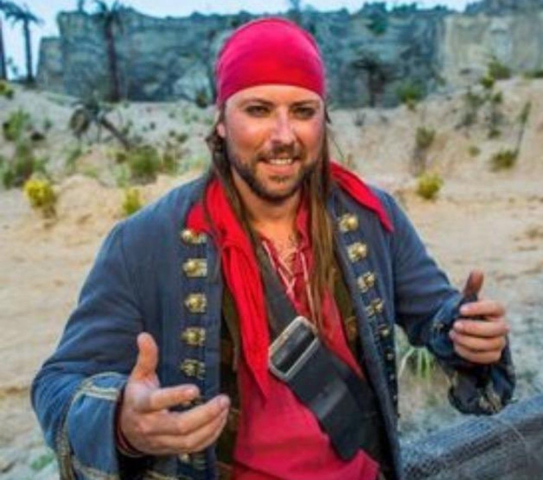 svensprink's tweet photo. Zum Glück kennt Felix sich mit Schatzkarten aus. #ibes https://t.co/BLiaq1EiPN