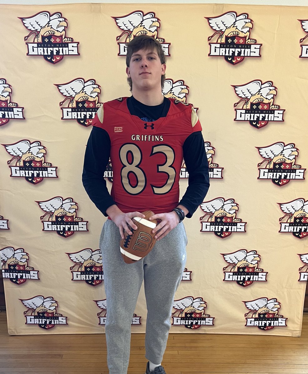 deucemiller4's tweet photo. Had a great day with @SHU_FBALL  thanks to all the coaches that invited me down and talked to me. https://t.co/7cO743IDPi