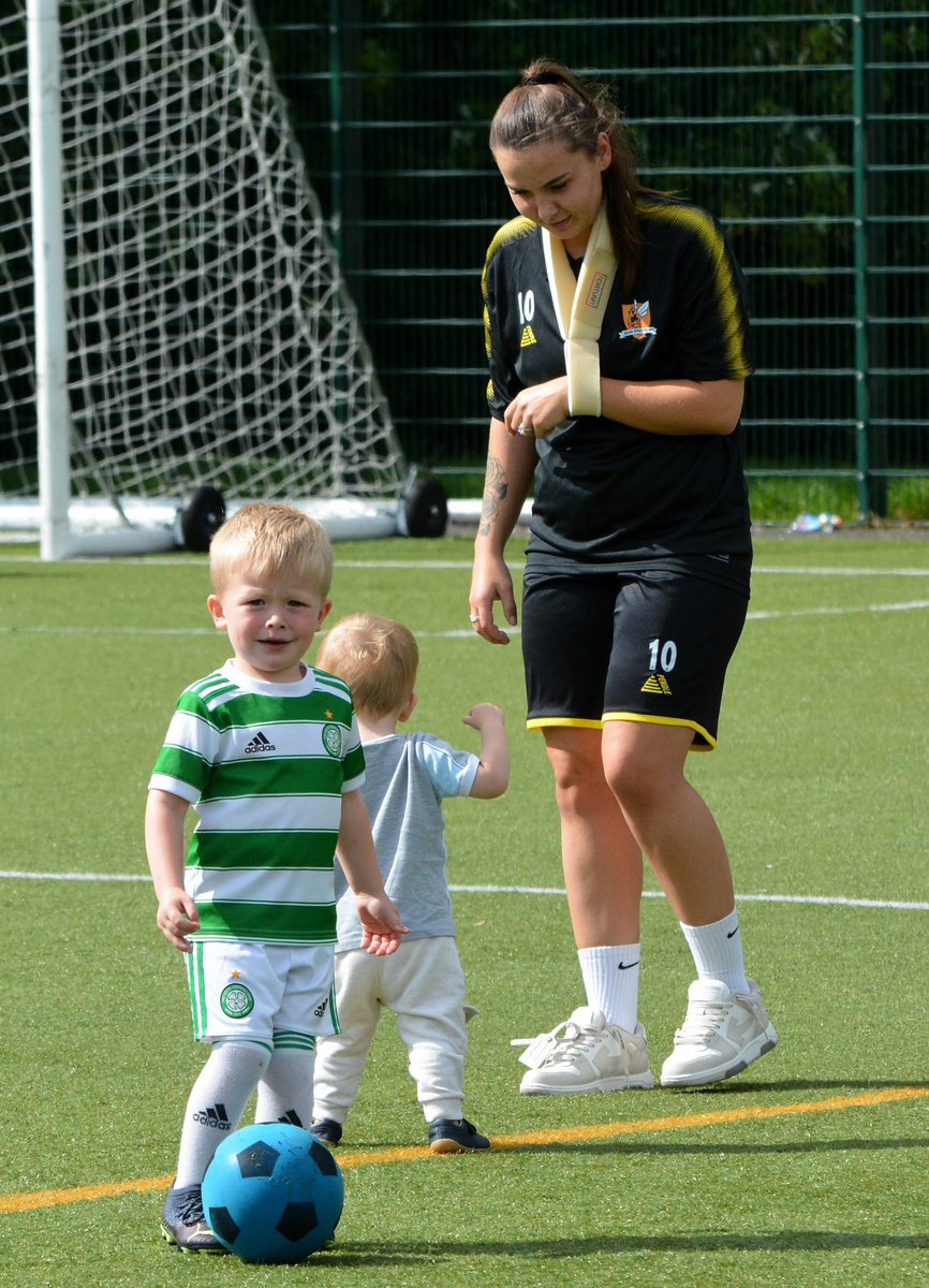 ConnellCree's tweet photo. It’s been a blast… thankyou to the girls and coaches we’ve had at Alloa WFC it’s been a good couple seasons!🧡🖤
Thankyou to @dgxwasp  for this seasons sponsor and capturing some good pictures with my boys along the way🧡
Baby No.3 will be here soon👶🏼
Hopefully back soon🤍 https://t.co/SqekAx8CLn