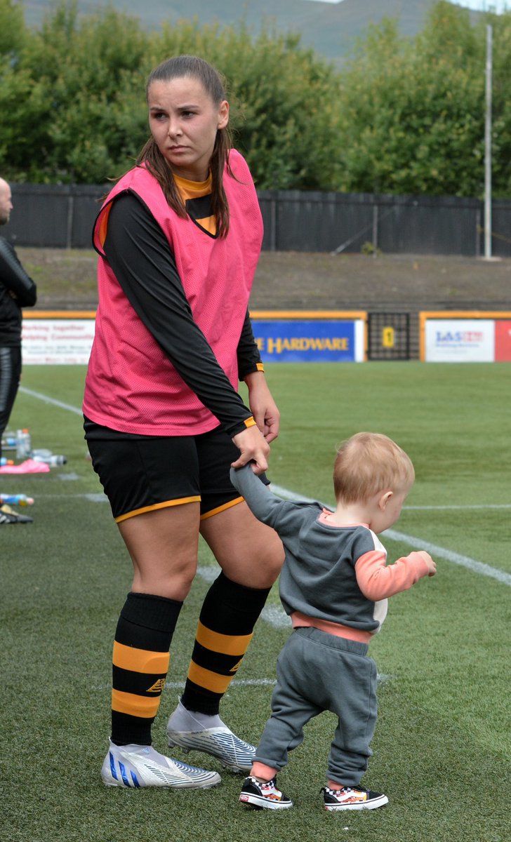 It’s been a blast… thankyou to the girls and coaches we’ve had at Alloa WFC it’s been a good couple seasons!🧡🖤
Thankyou to <a href="/dgxwasp/">David Glencross</a>  for this seasons sponsor and capturing some good pictures with my boys along the way🧡
Baby No.3 will be here soon👶🏼
Hopefully back soon🤍
