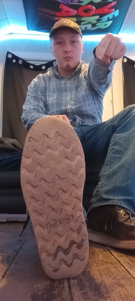 MasterD2003's tweet photo. Need new boots!!! 🥾
what piggy is gonna get me some...🐖 #findom #cashmaster #footslave #moneyslave @MASTER_UPDATES @CashMasterRTs https://t.co/CZQjsOer9X