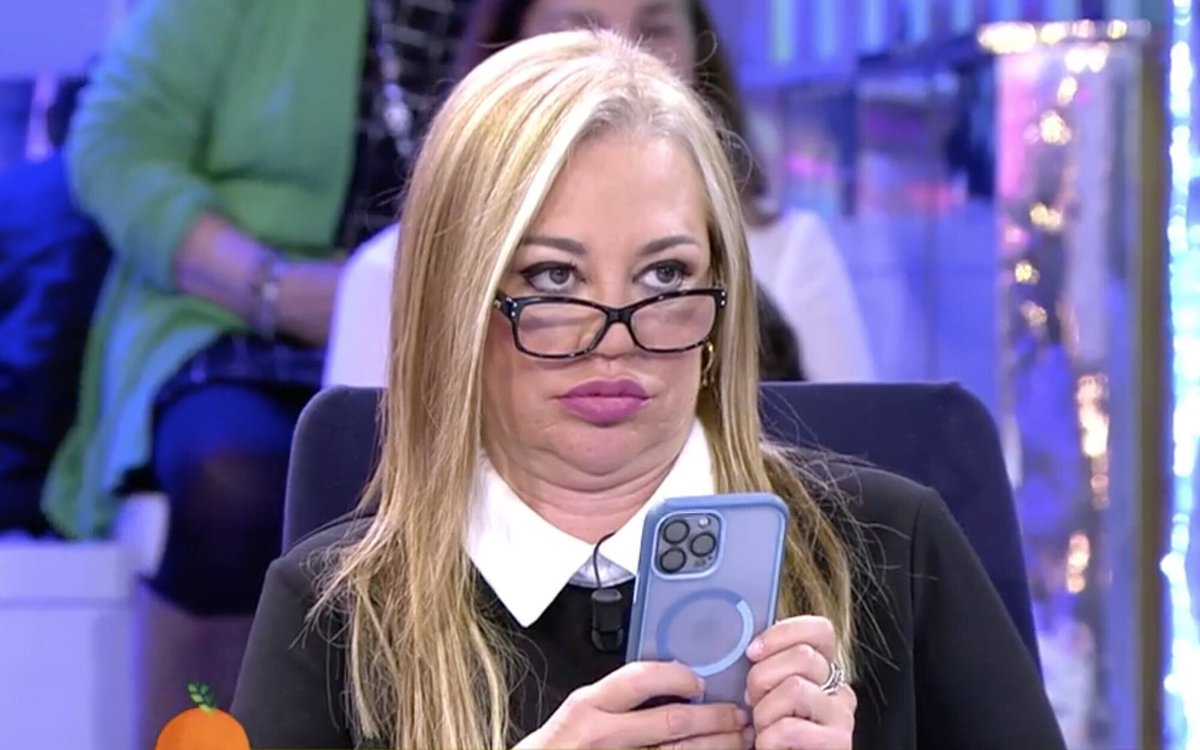 cuánta vergüenza creeis que sentirá Ruth en su casa viendo el ridículo que hace en cada hoguera

#LaIslaDeLasTentaciones5