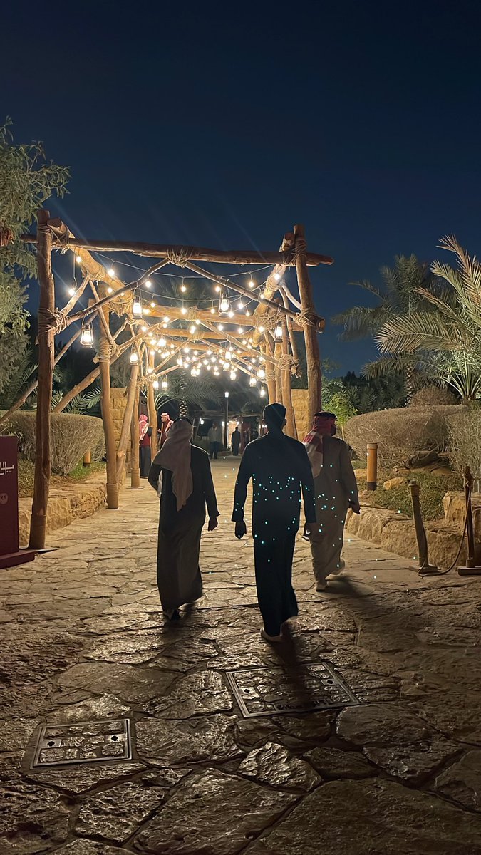 الدعوة الدائمة :
يا رب كل ما صرت لرضاك  لاهي
خذني من اللي لاهيٍ فيه لـ رضاك