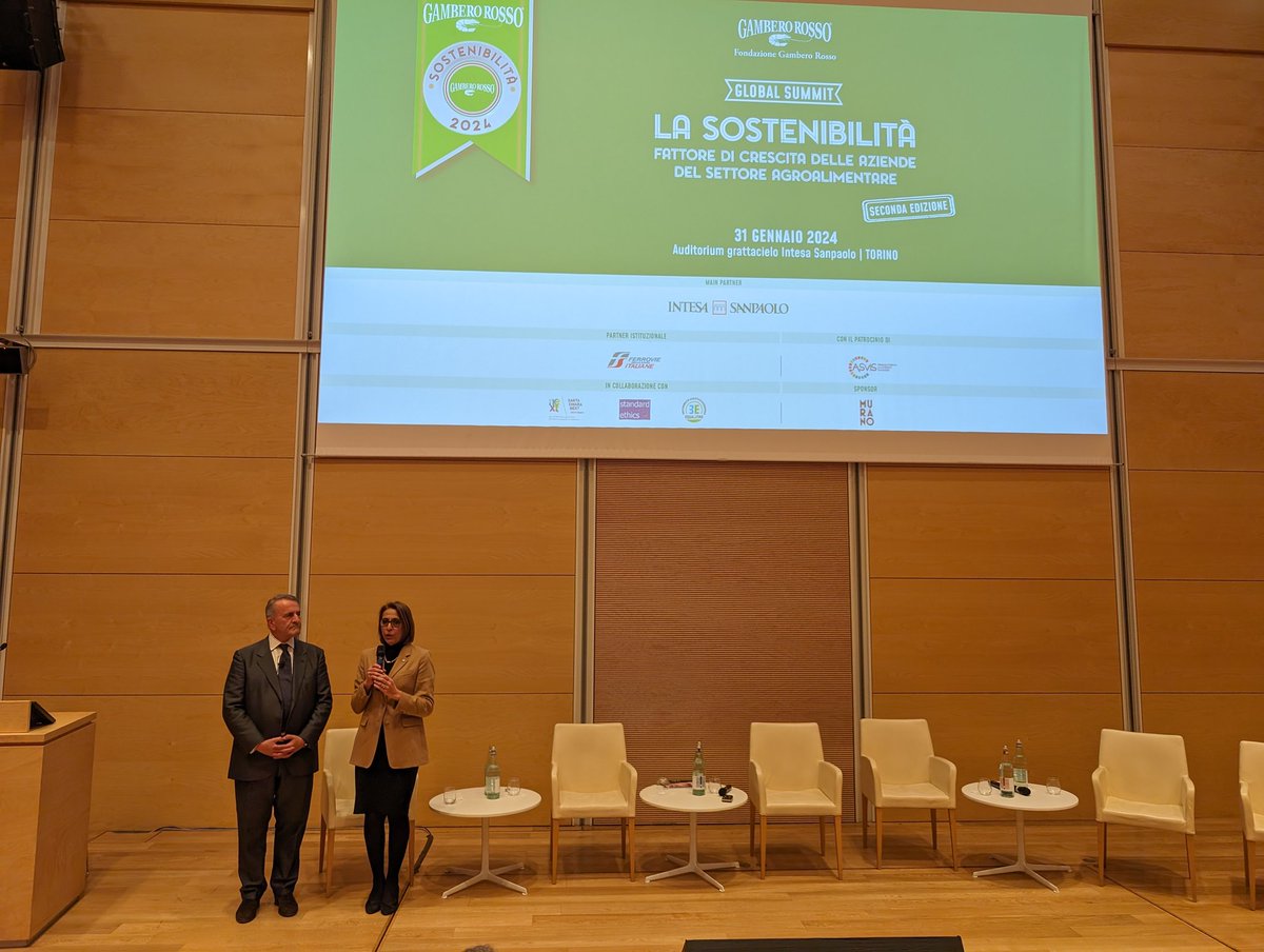 🌏 <a href="/AngeloRiccaboni/">Angelo Riccaboni</a> interviene al Secondo #GlobalSummit di <a href="/ilGamberoRosso/">Gambero Rosso</a> sulla "Sostenibilità Fattore di crescita delle aziende del settore Agroalimentare", parlando della necessità di un percorso di sostenibilità per valorizzare sempre di più il #territorio e l' #origine.