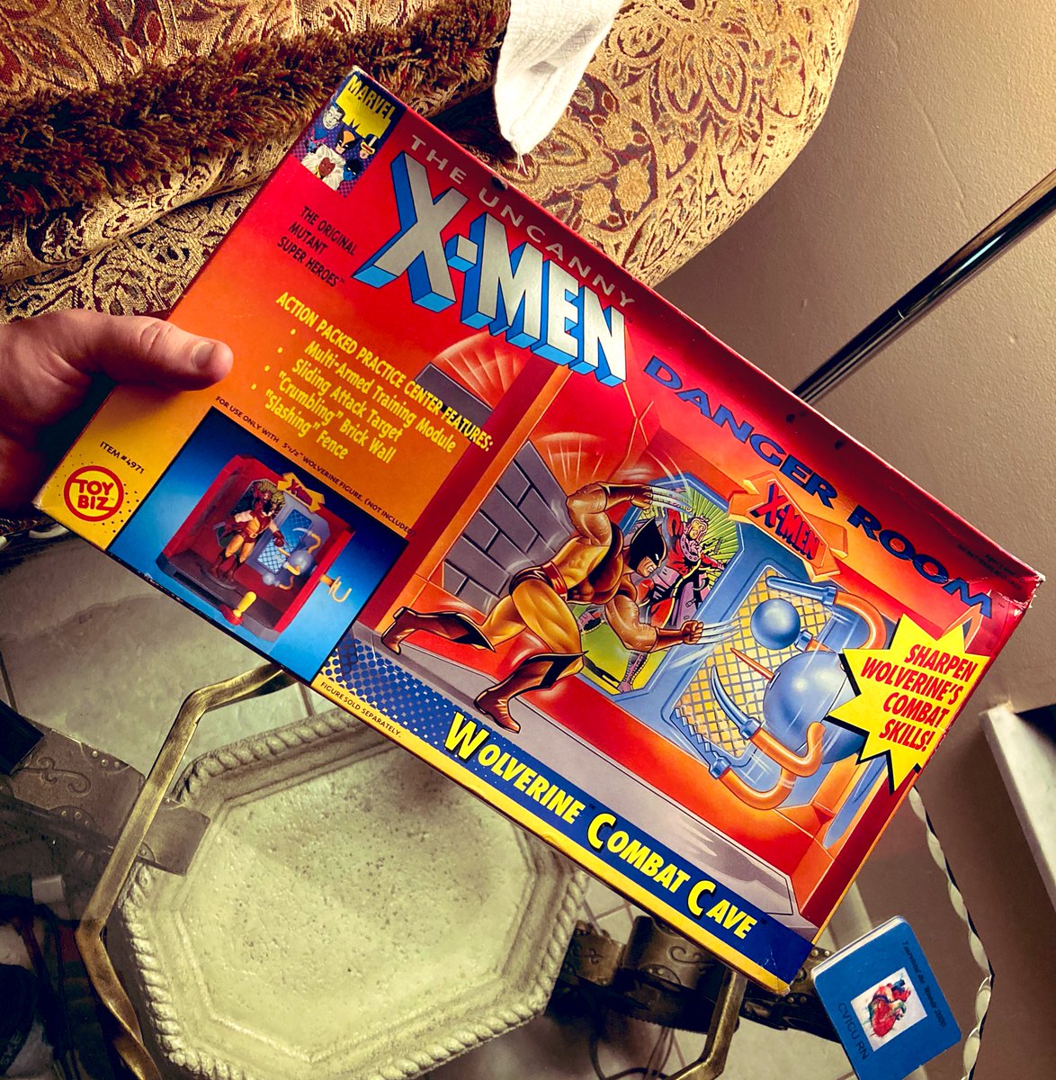 Check out what I got my hands on yesterday for my birthday. How many memories does this bring back?!?

#Toybiz #XMEN #The90s