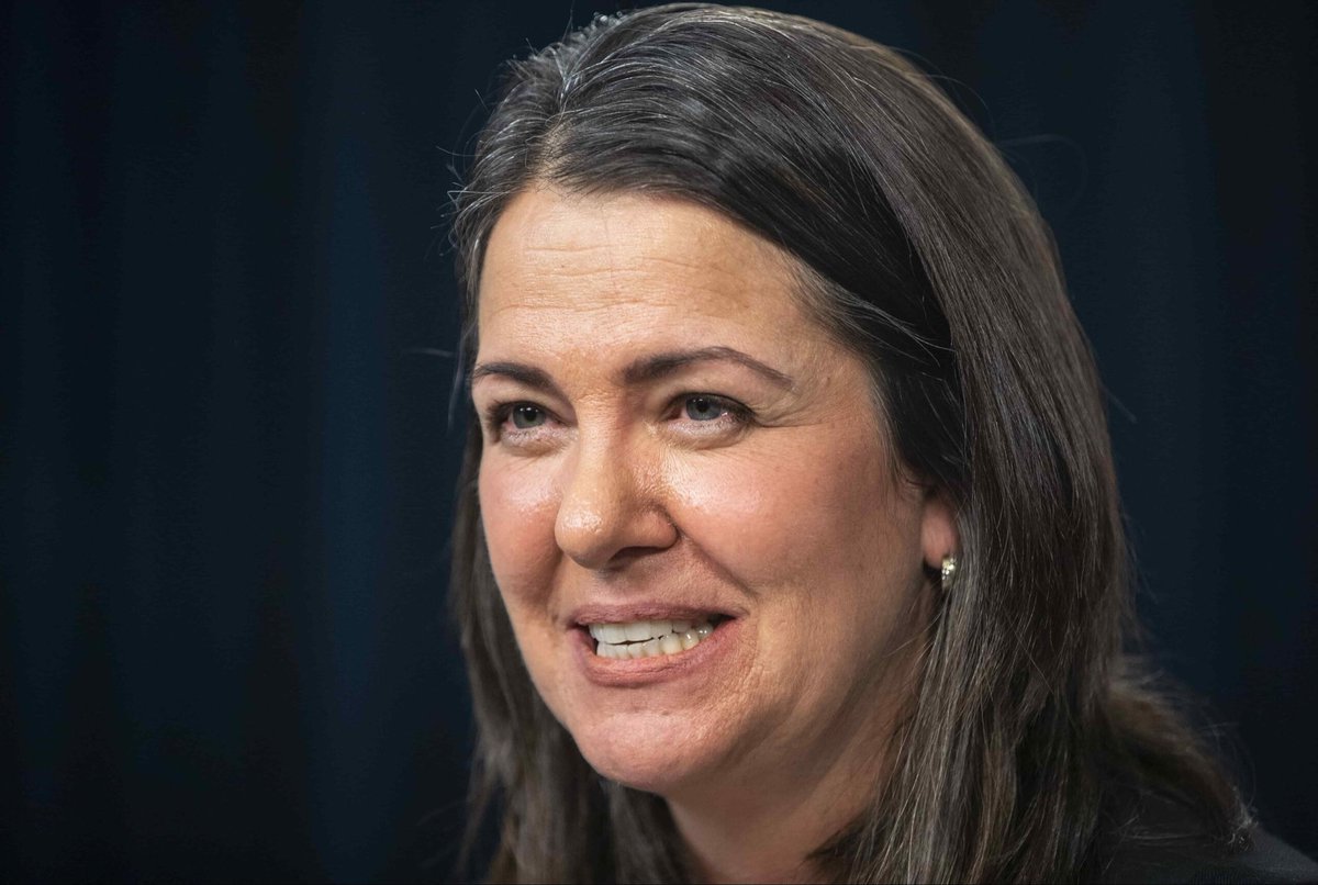 #Ableg Fact:

In Alberta: 

- 26% of LQQBT youth are told to leave home

- 39% of LGQB youth attempt suicide

- 43% of trans-identified youth will attempt suicide

Today, Danielle Smith and the UCP said “I don’t care about any of you”

Today is a very dark day
#Abpoli