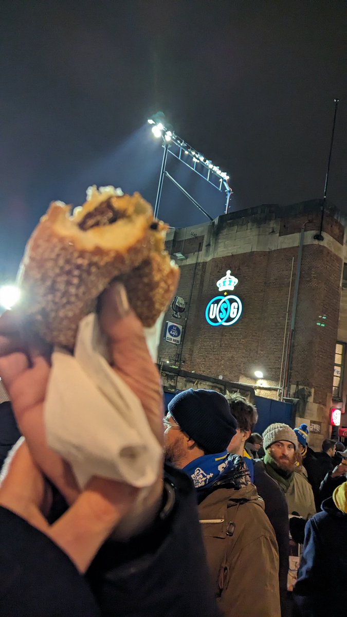 fanculito's tweet photo. @FootyScran
CheeseBurger @UnionStGilloise
(Brussels, Belgium)
6€ https://t.co/a8OEgPK6UJ