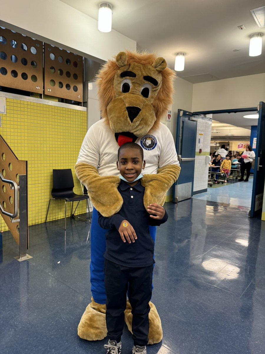 ps94x's tweet photo. #PS94Day #RealizeYourGreatnessPS94 #RoaryThePS94Lion  @CSD10Bronx https://t.co/dFANHn9VCF