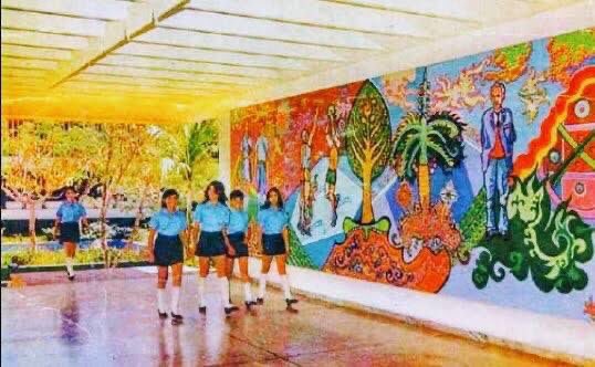 JohanaTablada's tweet photo. Muchas felicidades a la #EscuelaLenin en su 50 aniversario! He conocido con admiración a muchos de sus excelentes graduados en #Cuba y en el mundo, muchos de ellos en diversas sectores economía y administración pública cubana, trabajando duro por una #Cuba y un mundo mejor https://t.co/8SZTrXTU2v