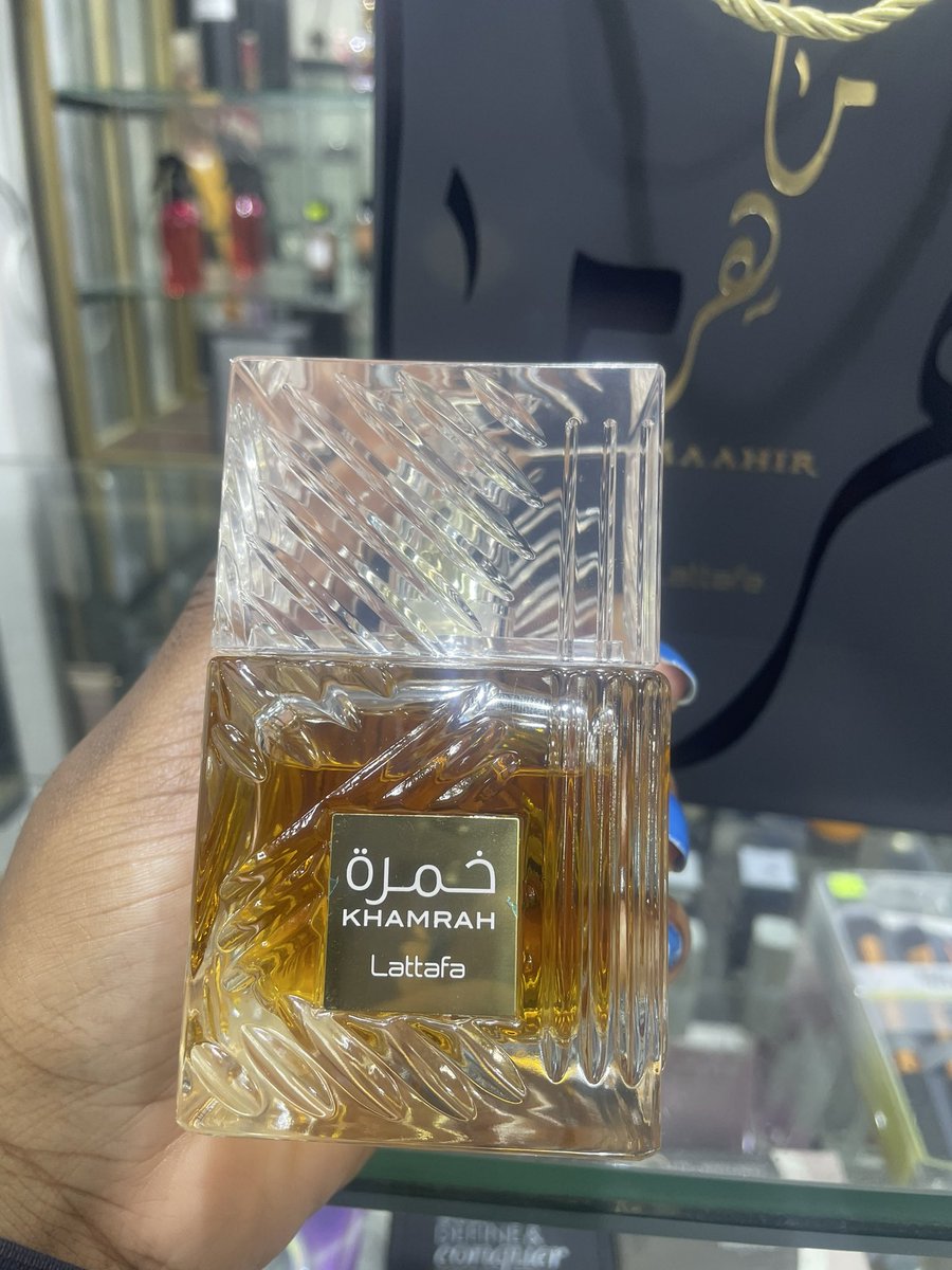 CherifaObone's tweet photo. Hello hello😊
J’ai des parfums Emirati, sur Libreville🇬🇦,vous pouvez passer vos commandes.
#twitter241 #Libreville #Gabon #cosmetiques https://t.co/BXRlAfaJRs