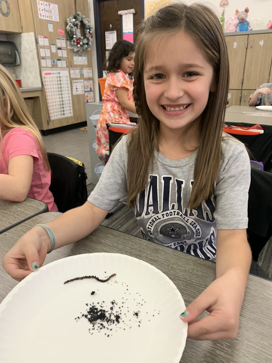 misscoltharp's tweet photo. Worm day 🪱! #hammheroes #hammfam @hammelem https://t.co/WBxTTwrpBs