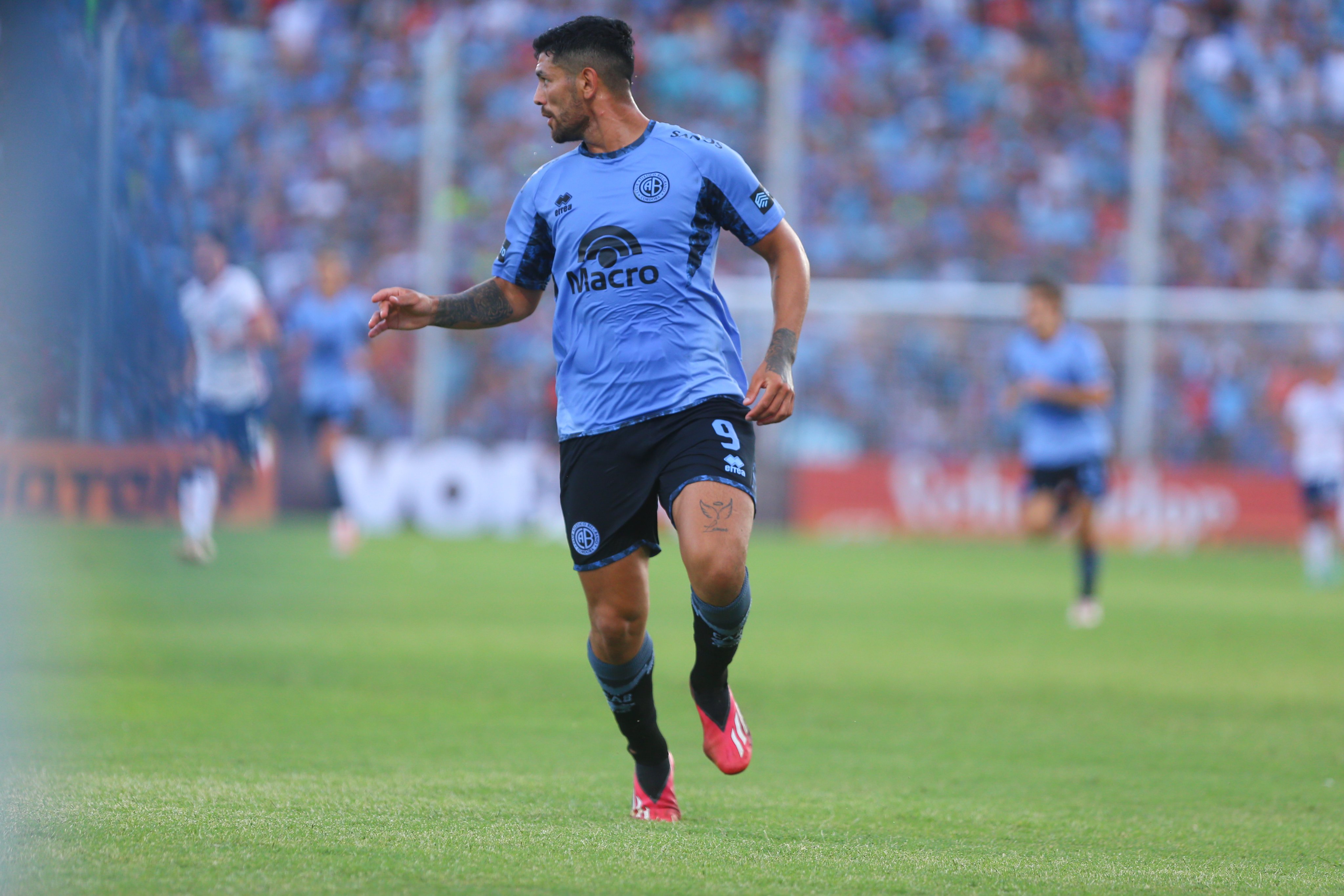 Belgrano lo ganaba, se quedó con uno menos e igualó ante San Lorenzo en Alberdi | Canal Showsport