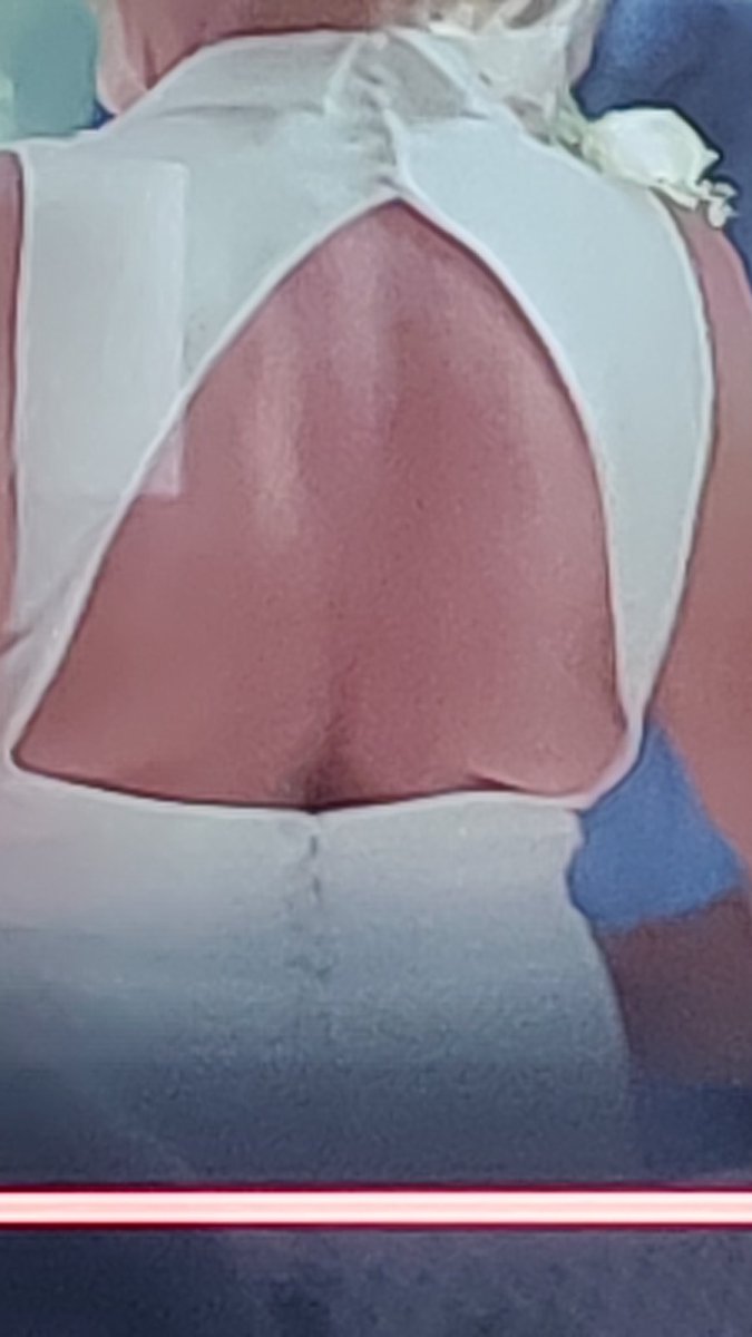 Hostellerie01's tweet photo. #mafs anneke ... wat een vermaak.  Valt op foute mannen = #verdientfoutemannen.  Geef die vrouw een labiacorrectie aan de achterkant.  Run Dirk run !! https://t.co/odhmbPNjyY