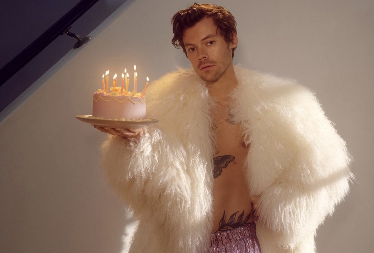 PopCrave's tweet image. Happy 30th birthday to the talented Harry Styles.